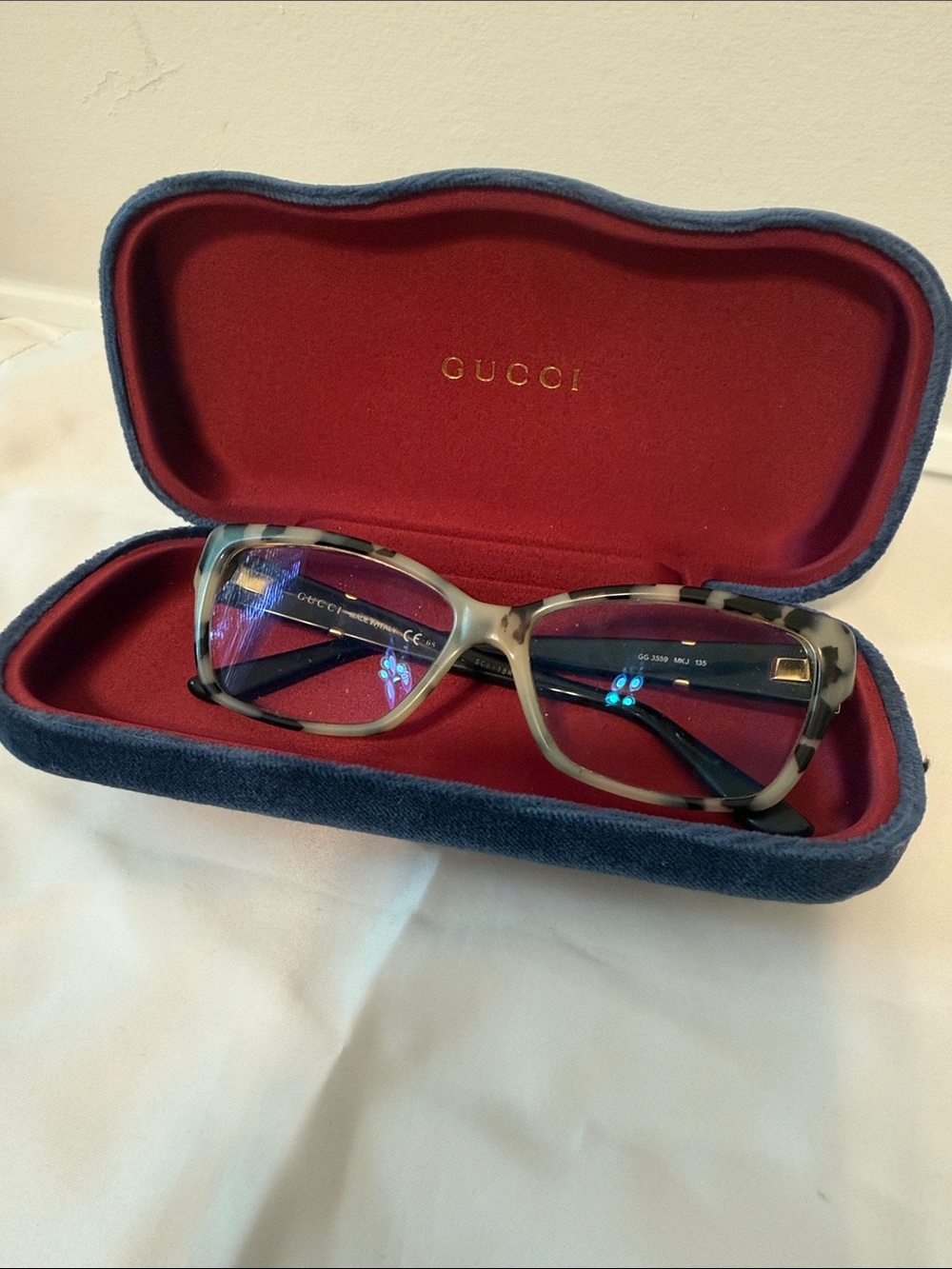 Gucci Gray and Black Tortoiseshell Cat-Eye Glasses